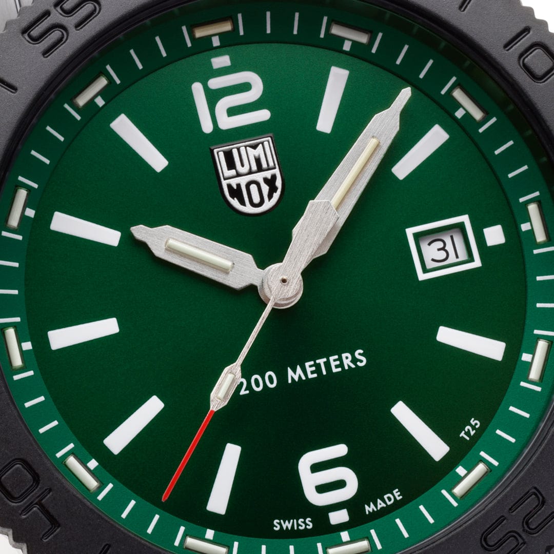 luminox-pacific-diver-taucheruhr-44-mm-gr-n-emerald-depths image 4
