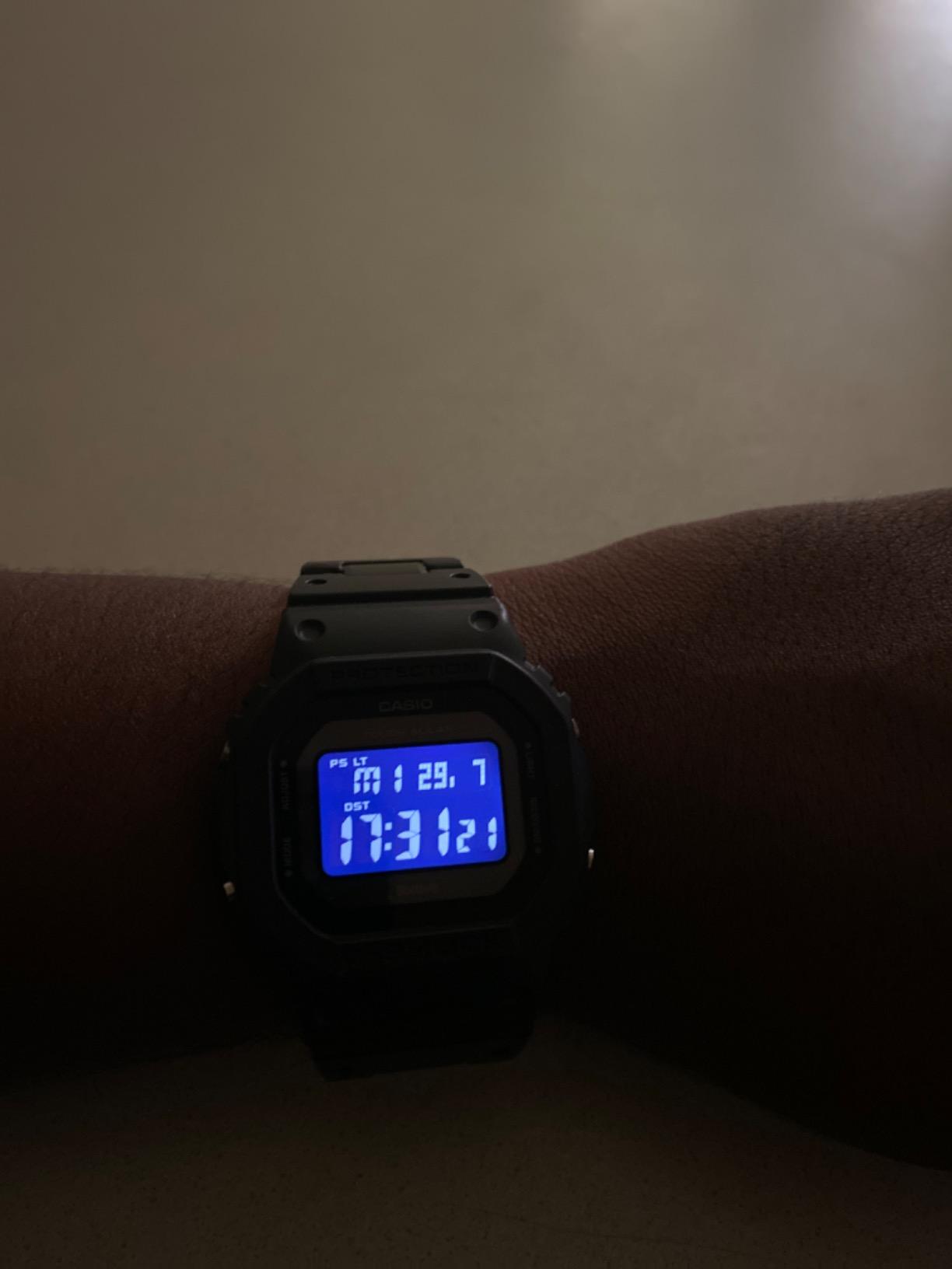 Top Uhr, fummelige Einstellung