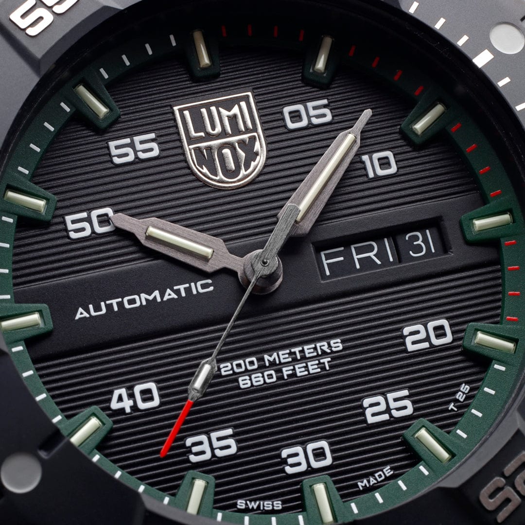 luminox-master-carbon-seal-automatic-45mm-taucheruhr-schwarz image 5
