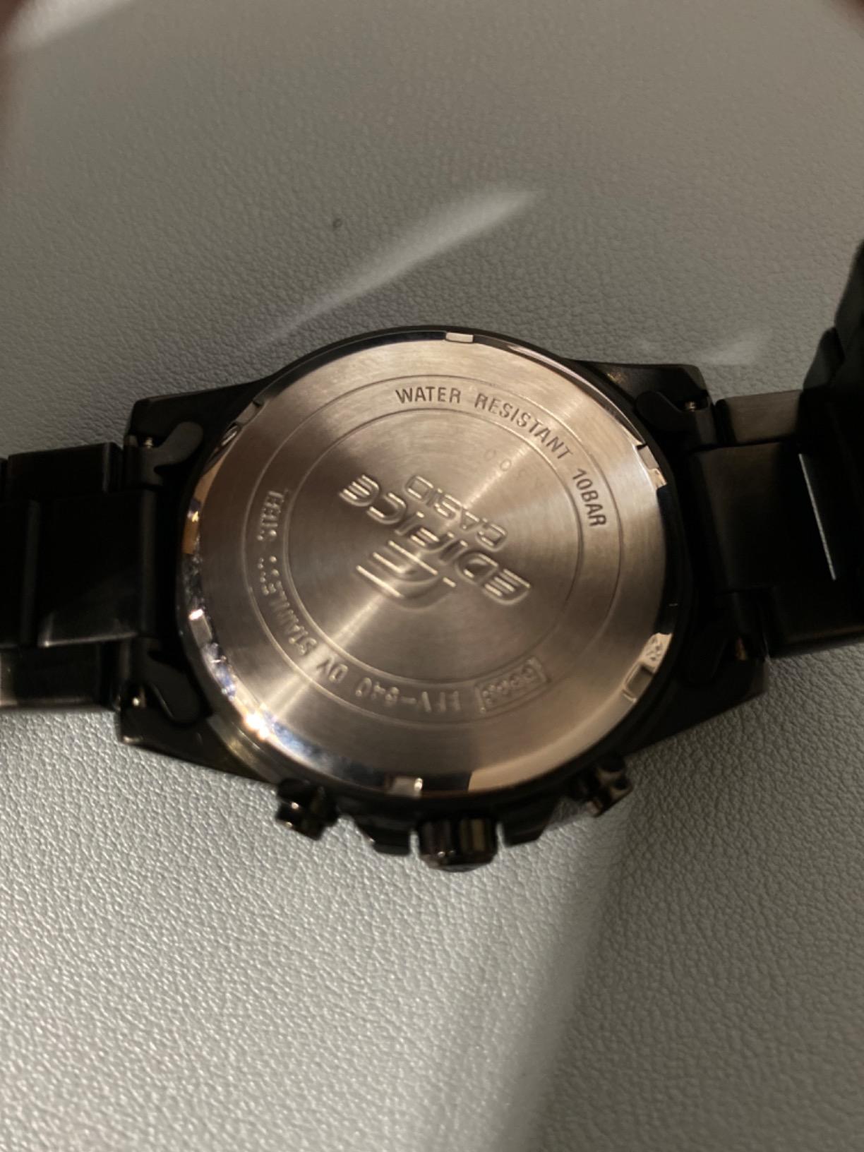 Solide Uhr