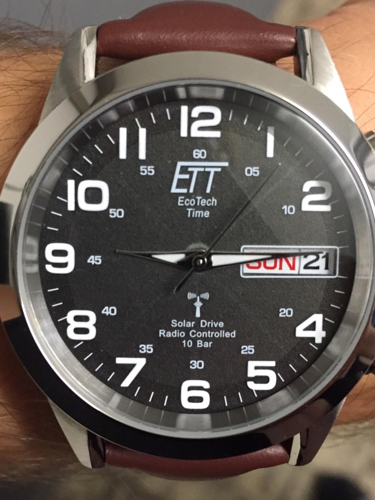 Schlichte elegante Uhr