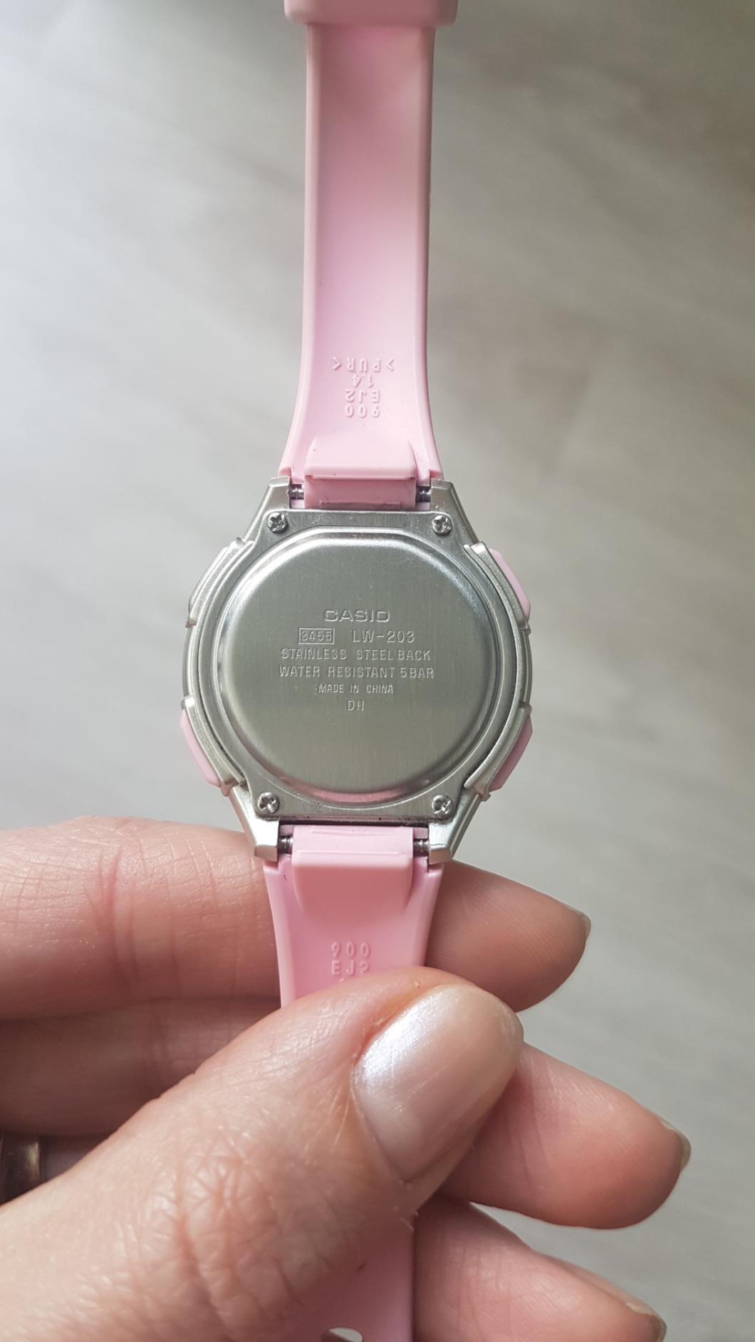 Süße Uhr, aber Armband etwas steif