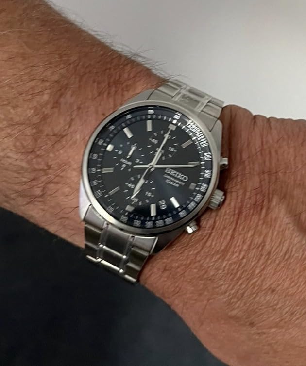 Tolle Uhr für Büro und Freizeit