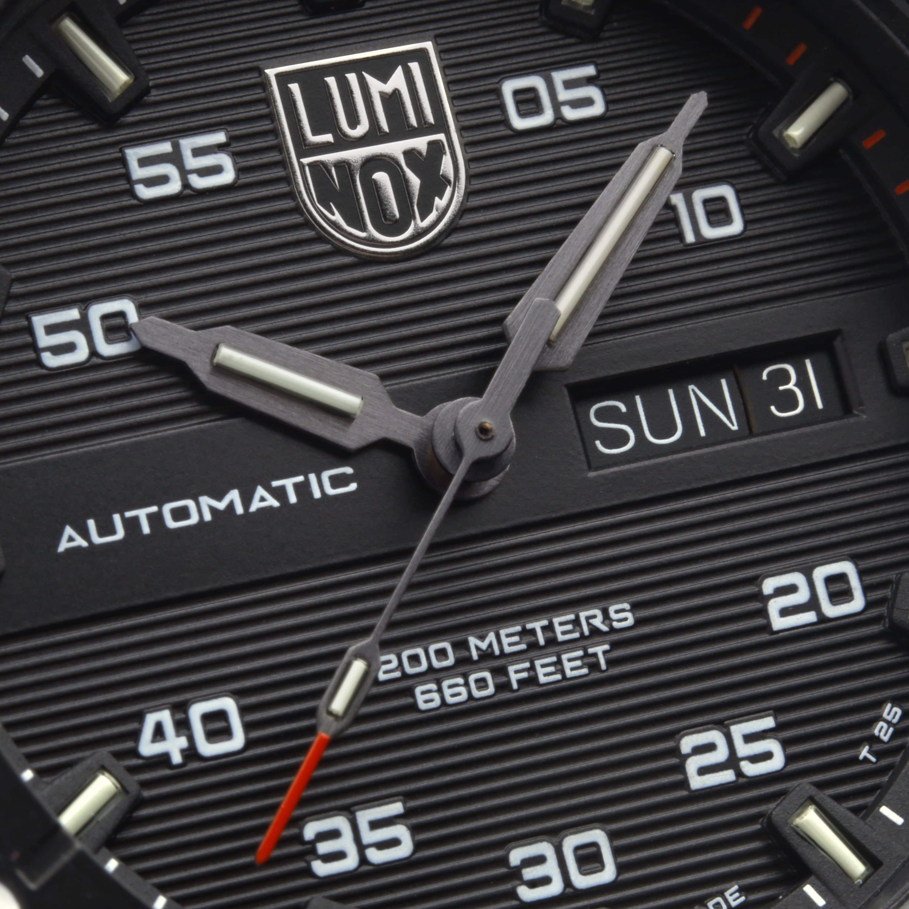 luminox-master-carbon-seal-automatic-taucheruhr-45mm-carbon image 4