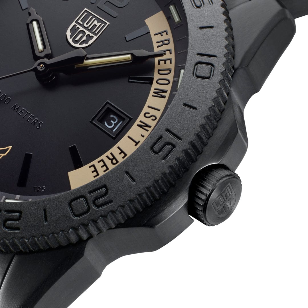 luminox-volition-america-freedom-isn-t-free-taucheruhr-44-mm image 5