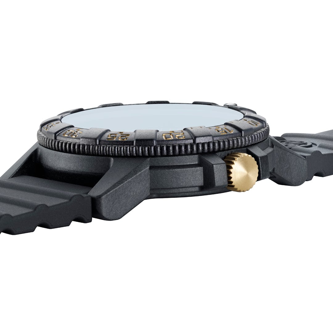 luminox-leatherback-sea-turtle-giant-outdooruhr-44mm-gold-schwarz image 8