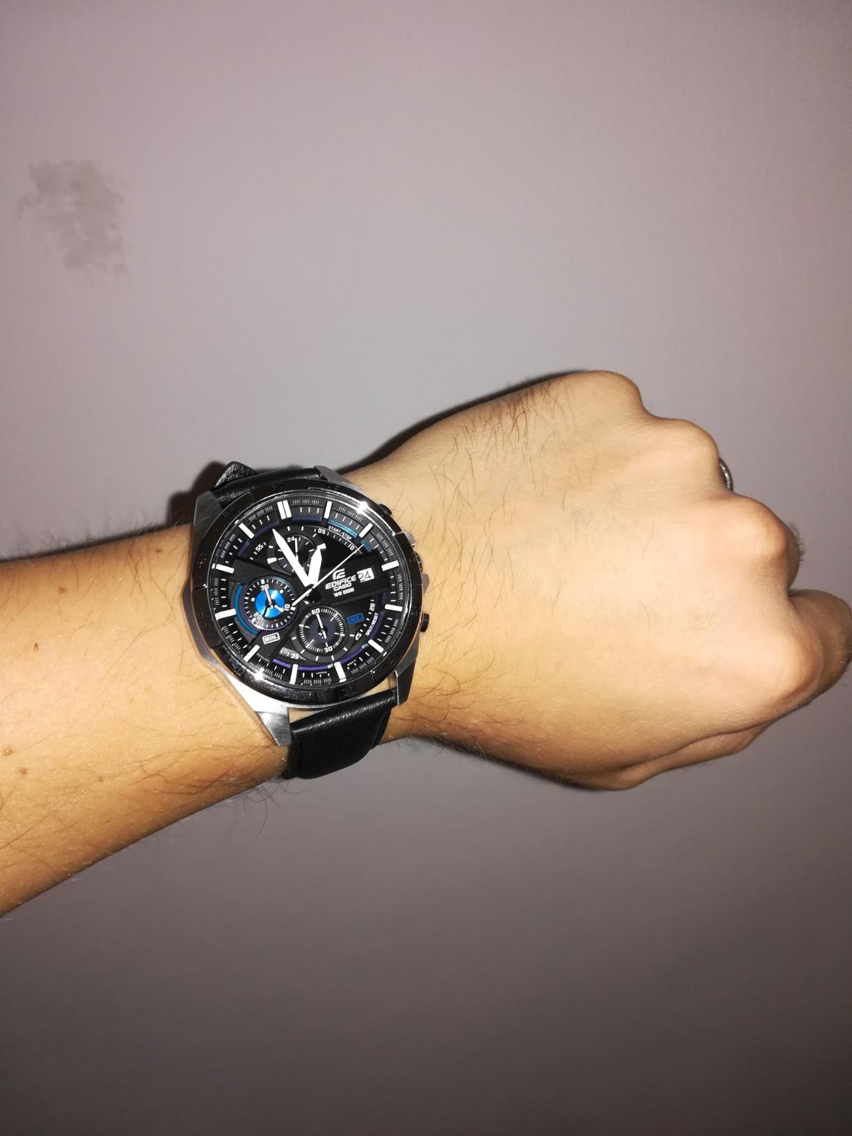 Schicke Uhr, aber groß