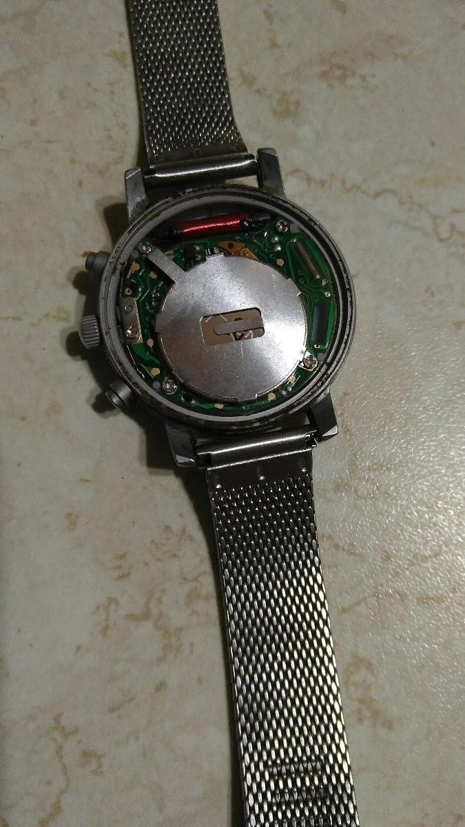 Solide Uhr für jeden Tag