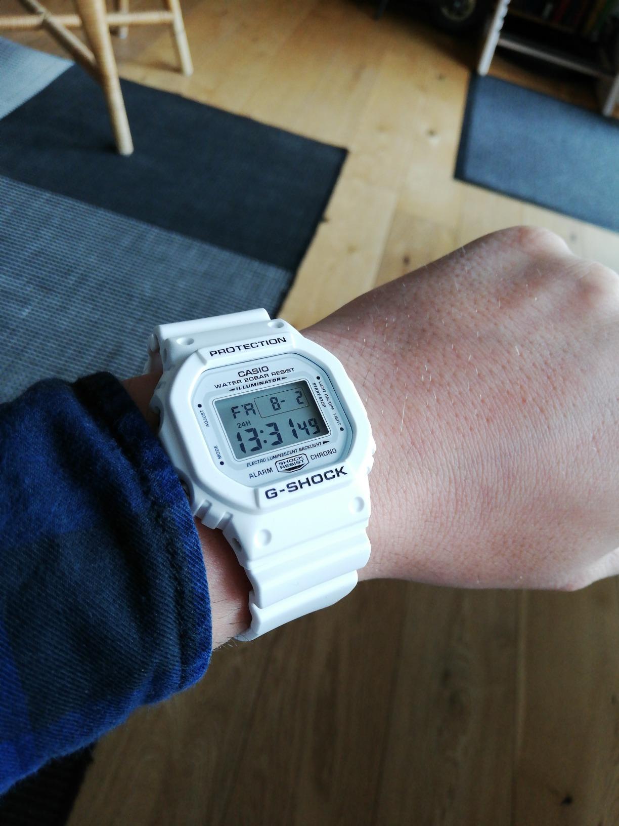 Top Uhr, Farbe tricky