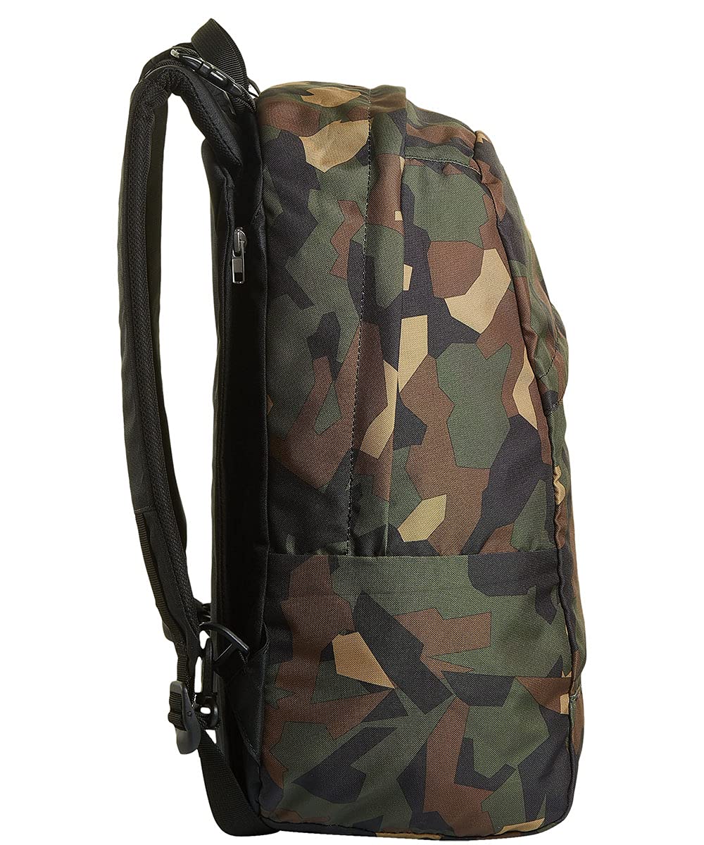 invicta-twist-rucksack-camo-gr-n-27l-wendbar-recycled image 3