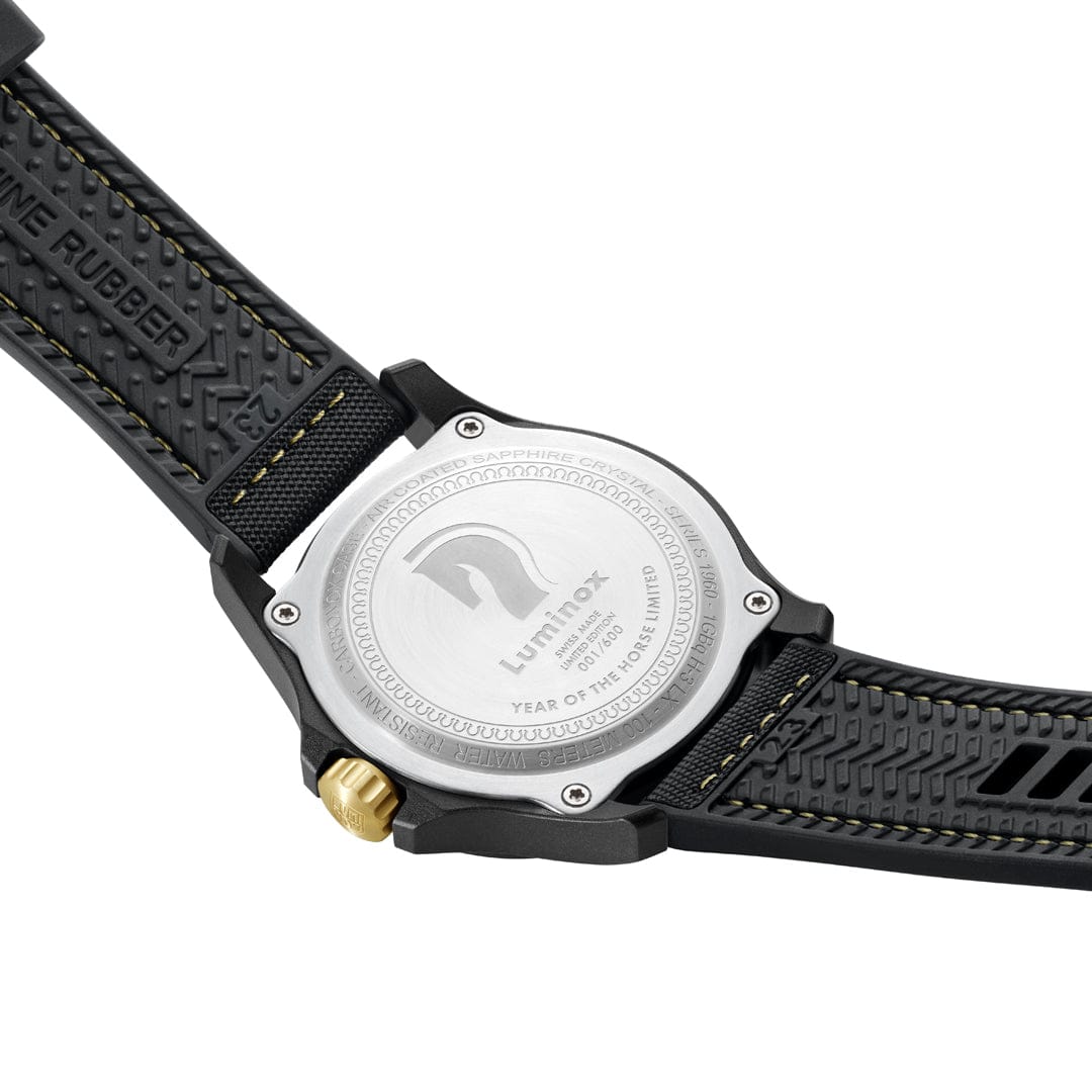 luminox-atacama-field-43-mm-felduhr-year-of-horse-limited-edition image 6