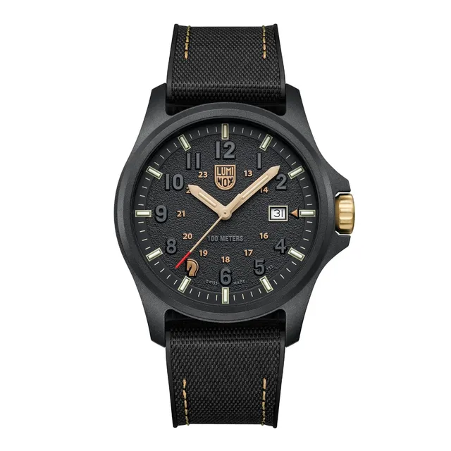 luminox-atacama-field-43-mm-felduhr-year-of-horse-limited-edition image 1