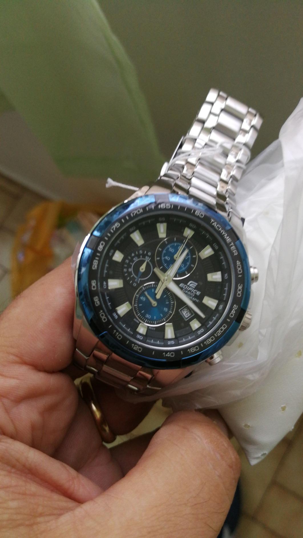 Schöne Uhr, etwas schwer