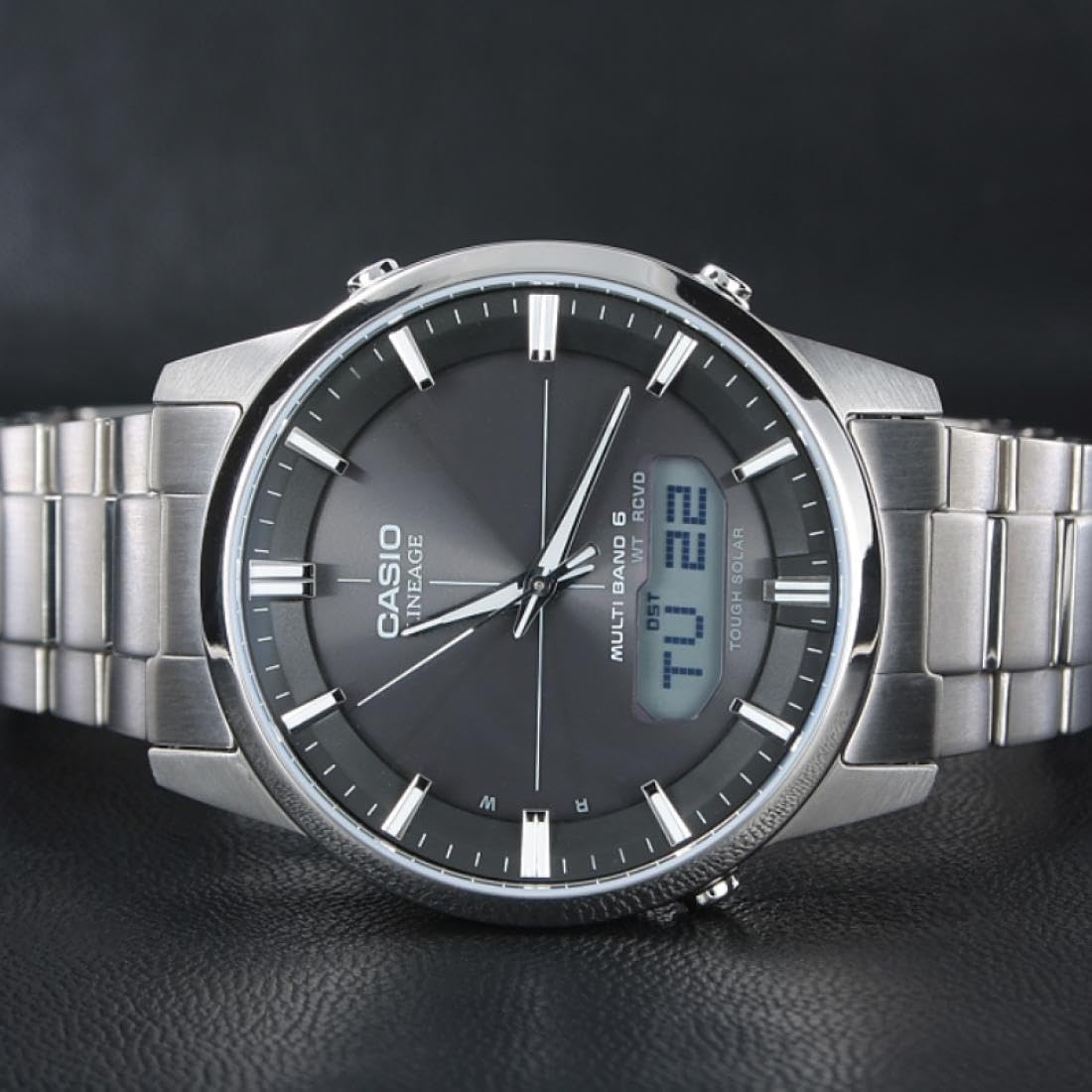 casio-funkuhr-solar-titan-silber-schwarz-herrenuhr image 4