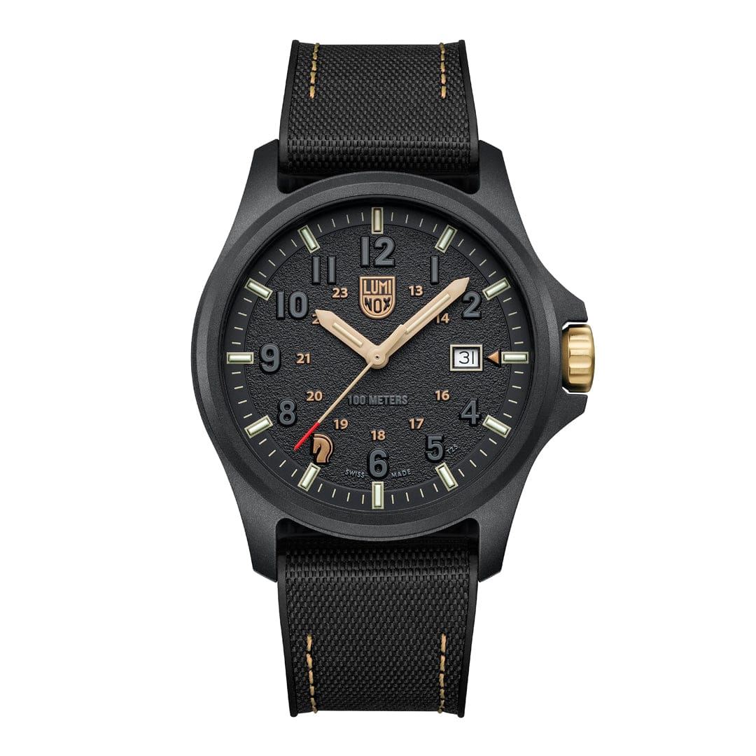 luminox-atacama-field-43-mm-felduhr-year-of-horse-limited-edition image 1
