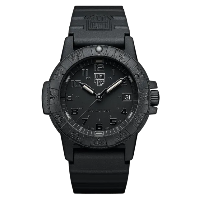 luminox-leatherback-sea-turtle-39-mm-carbonox-uhr-blackout image 1