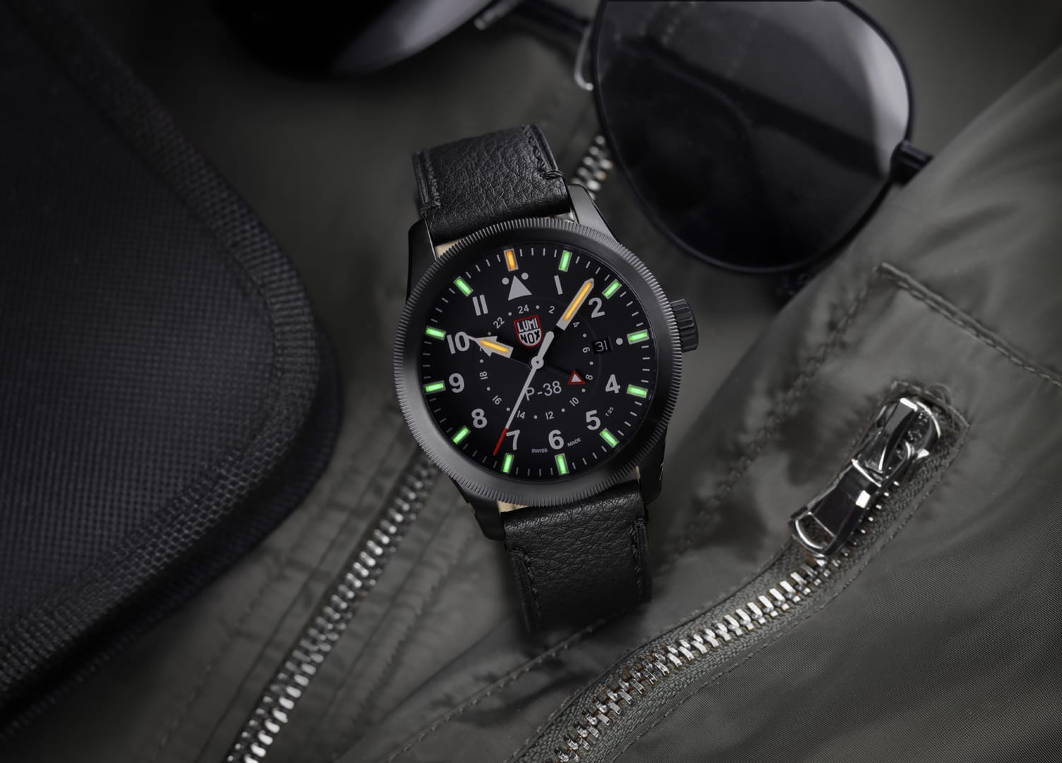 luminox-p-38-lightning-9520-fliegeruhr-42-mm-gmt-3 image 6