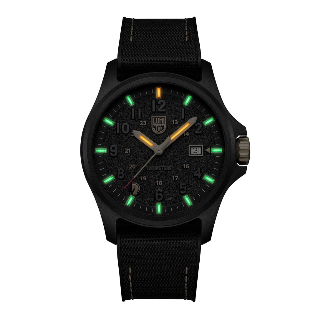 luminox-atacama-field-43-mm-felduhr-year-of-horse-limited-edition image 2