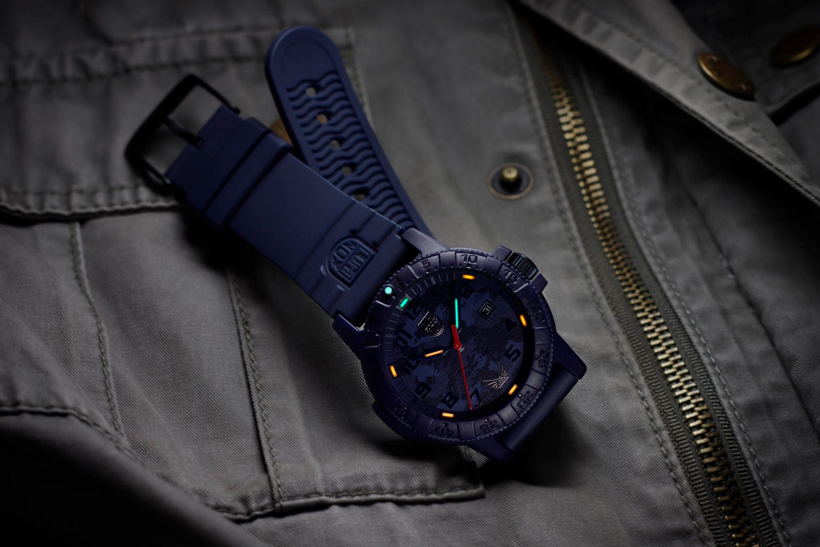 luminox-volition-america-leatherback-sea-turtle-44-mm-outdoor-uhr-navy-out image 2