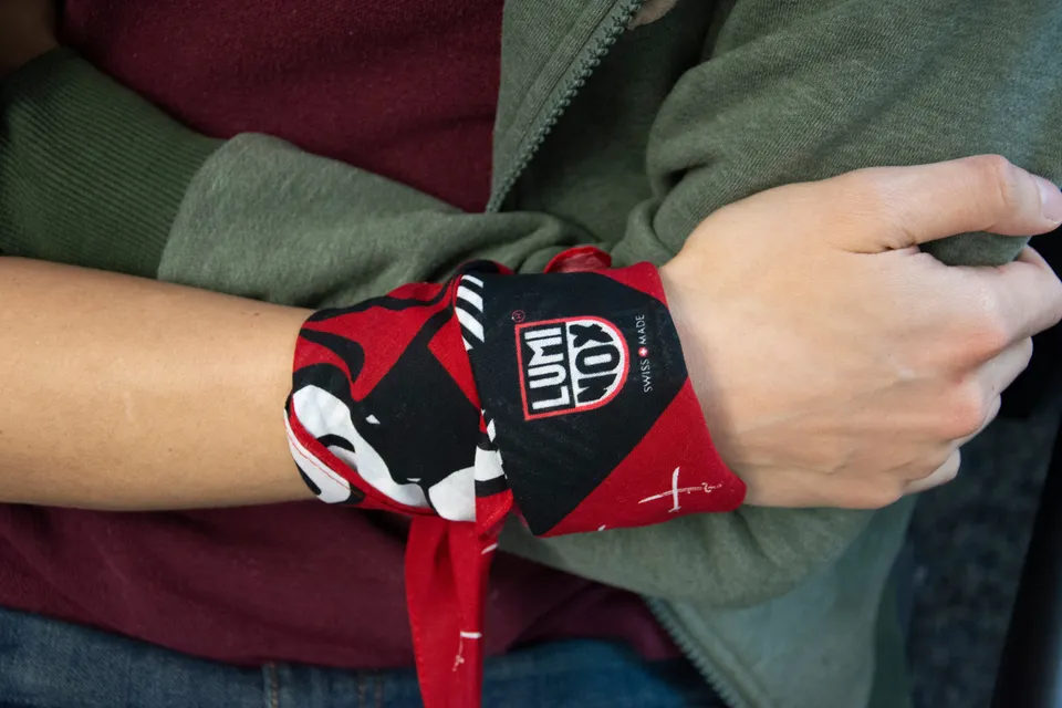 luminox-jolly-roger-bandana-piratentuch-55x55-cm image 1
