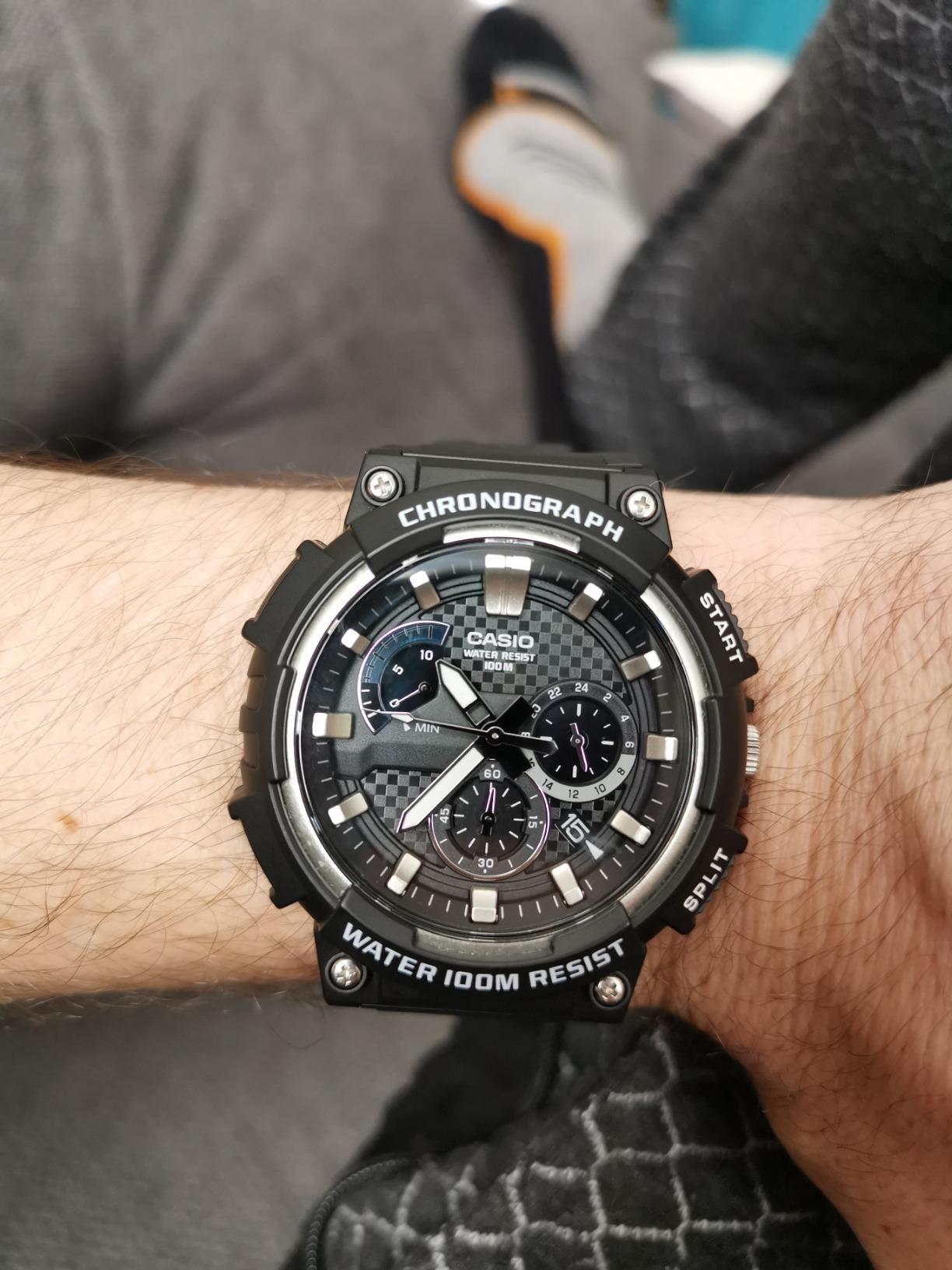 Super Uhr für den Alltag