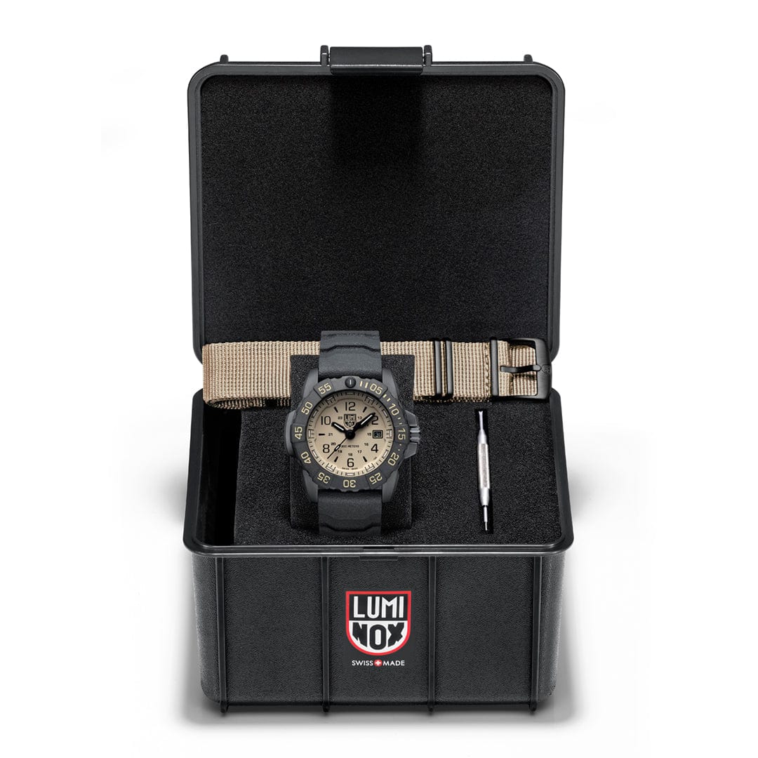 luminox-navy-seal-3250-milit-ruhr-45-mm-schwarz-sand image 3