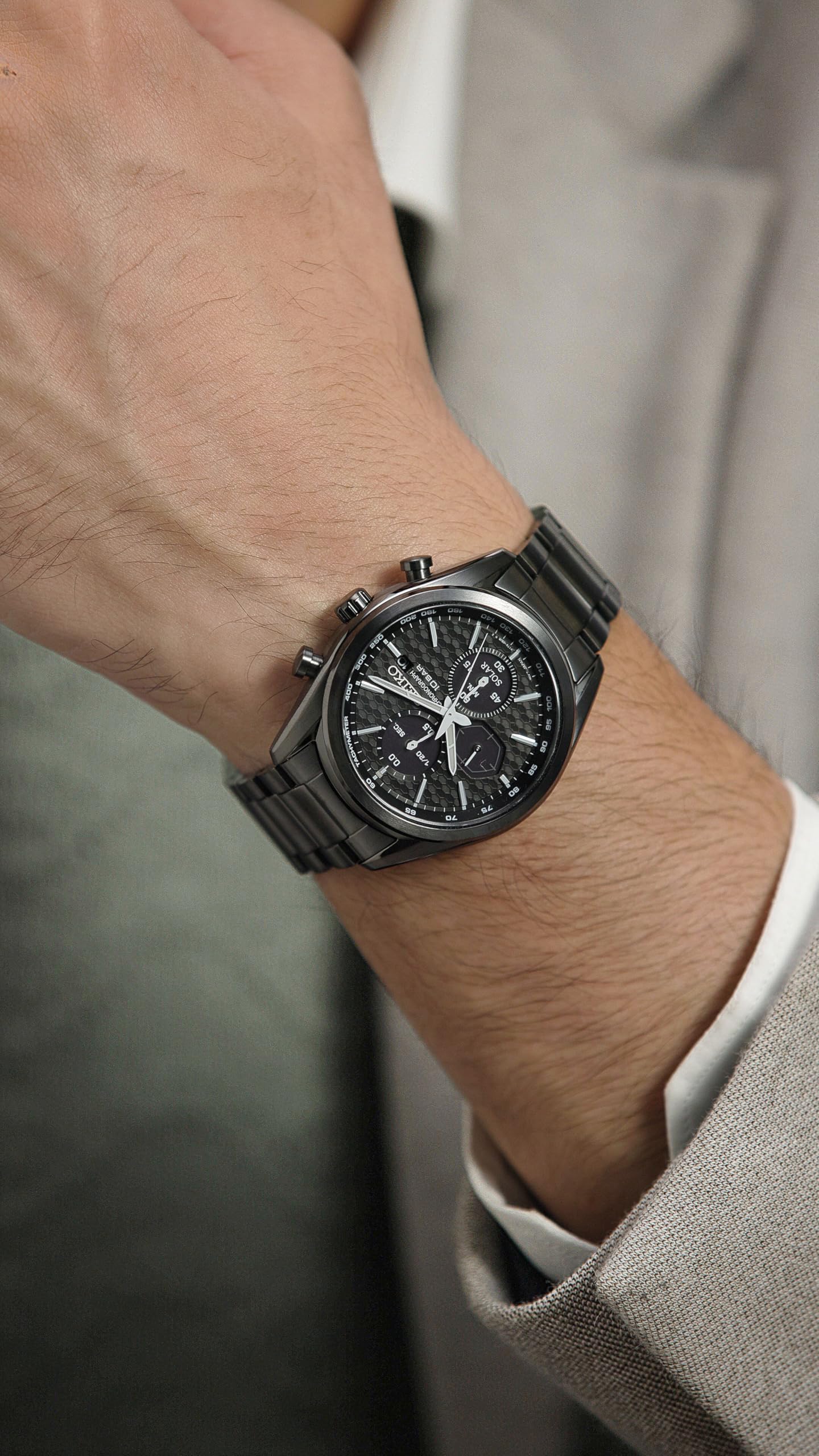 seiko-sport-herrenuhr-grau-quarz-silikonband image 5