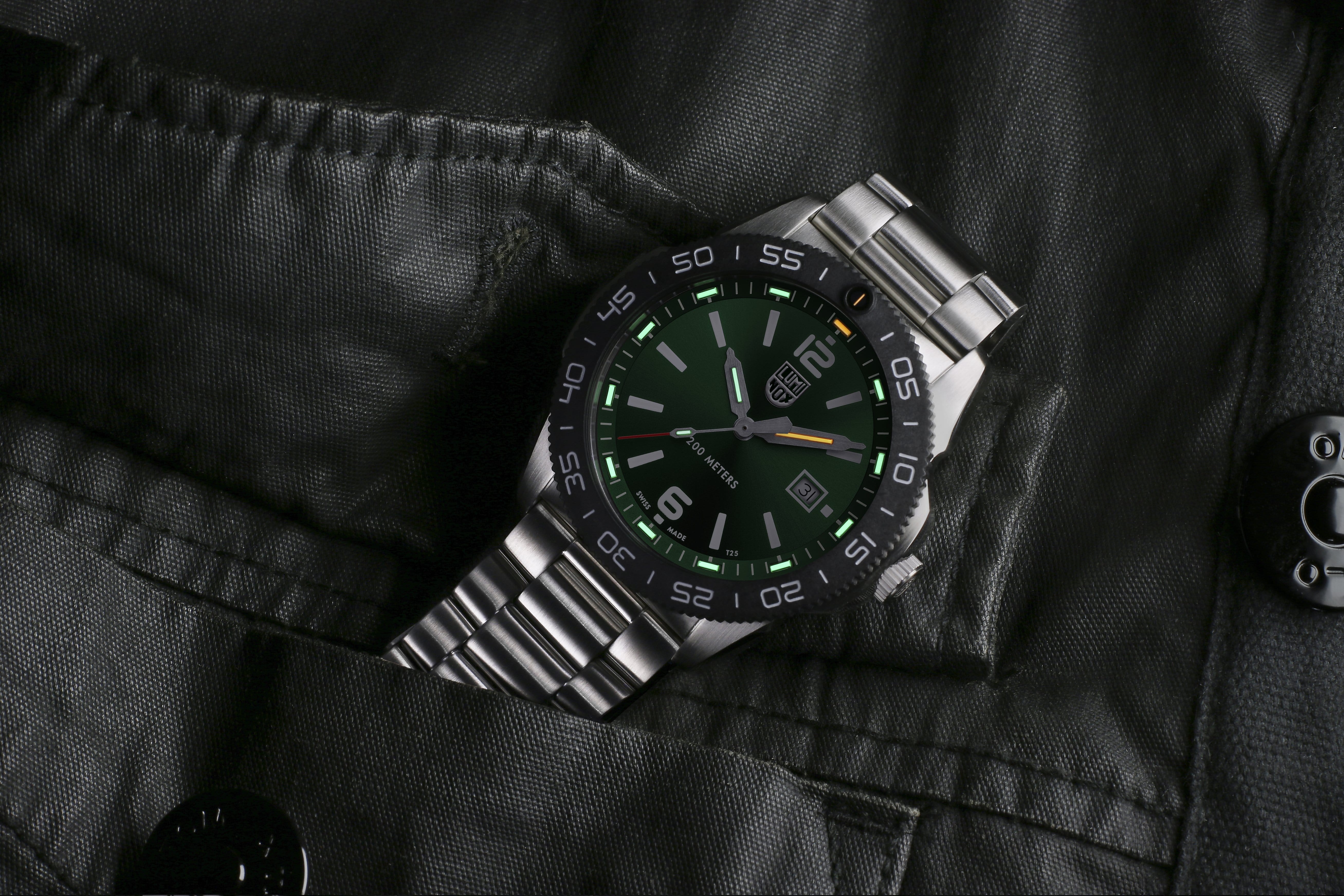 luminox-pacific-diver-3137-taucheruhr-44-mm-silber image 6